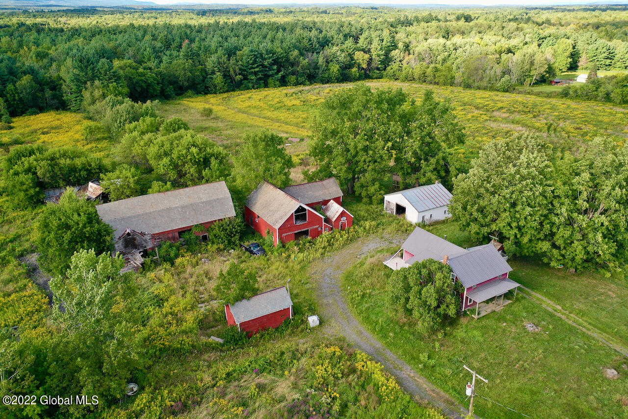 3301 Birchton Road Milton, NY 12020 - Photo 1 of 68 5