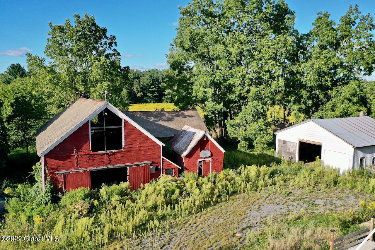 3301 Birchton Road Milton, NY 12020 - Photo 14 of 68 14