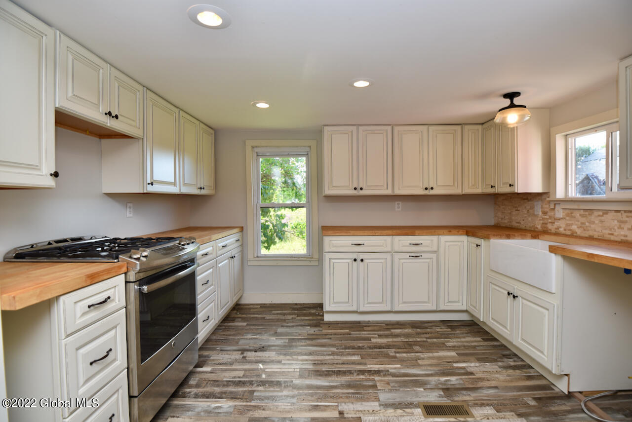 3301 Birchton Road Milton, NY 12020 - Photo 26 of 68 7