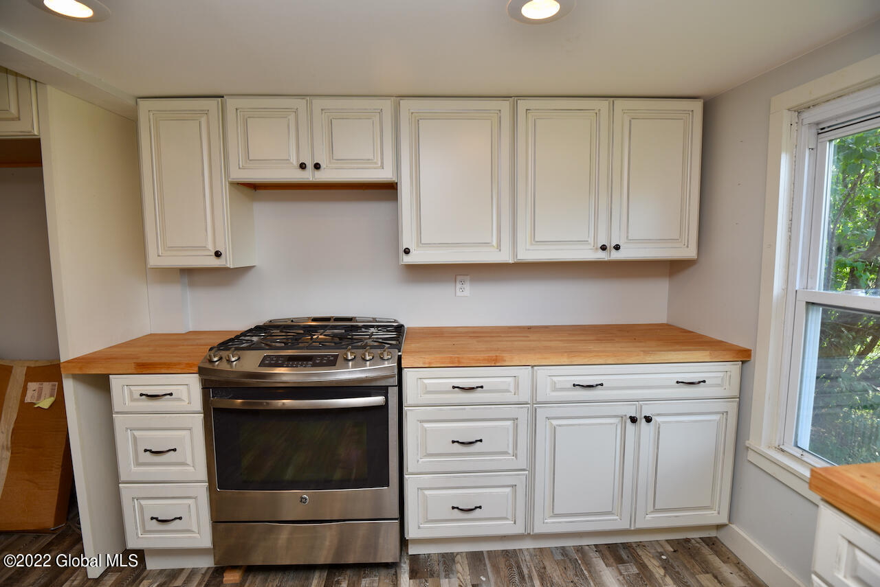 3301 Birchton Road Milton, NY 12020 - Photo 29 of 68 10