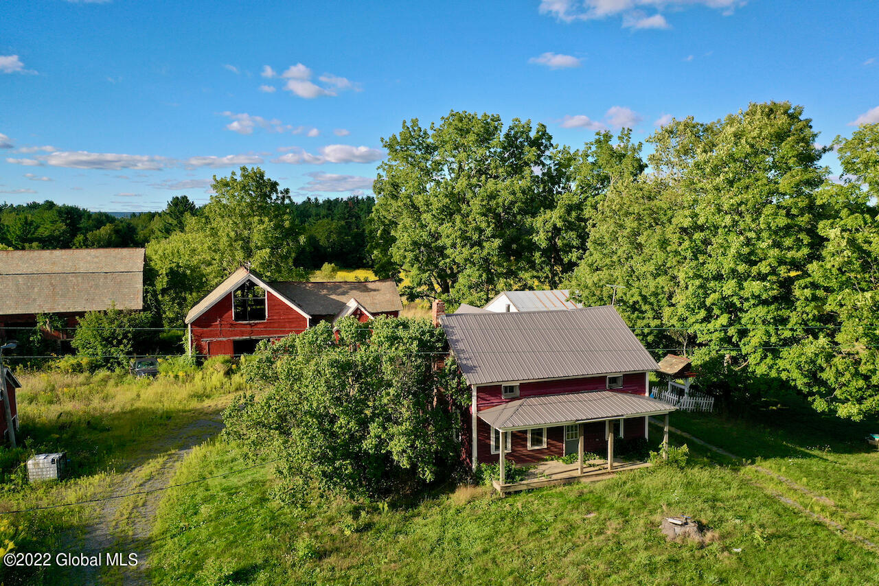 3301 Birchton Road Milton, NY 12020 - Photo 5 of 68 4