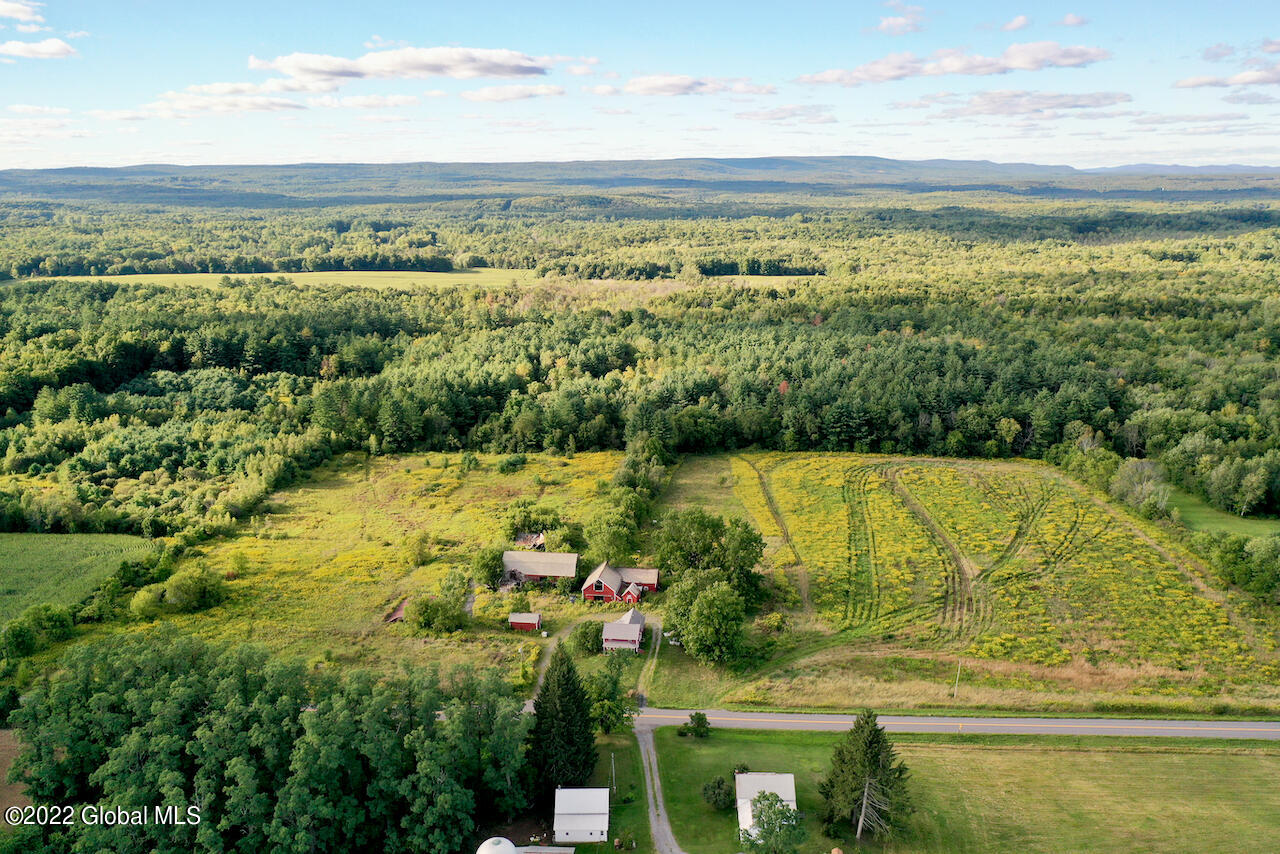 3301 Birchton Road Milton, NY 12020 - Photo 8 of 68 8