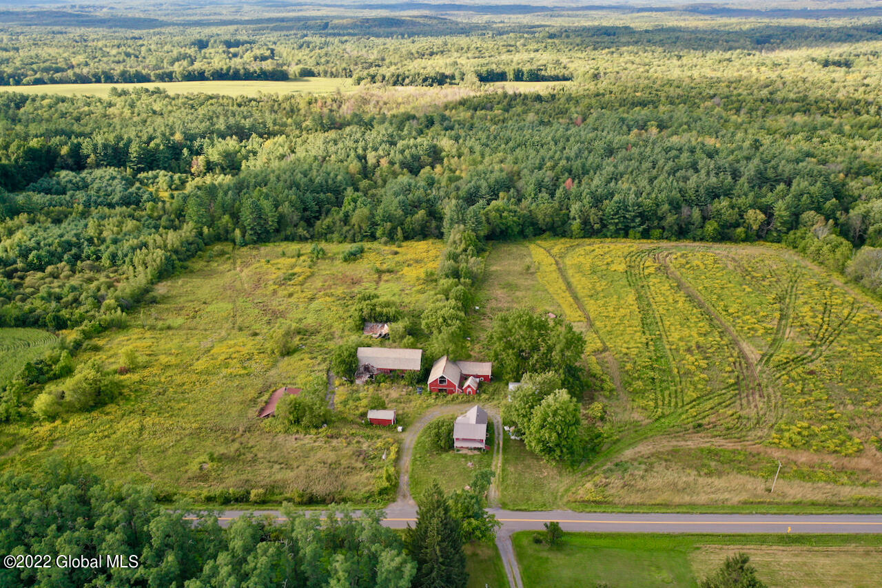 3301 Birchton Road Milton, NY 12020 - Photo 9 of 68 9