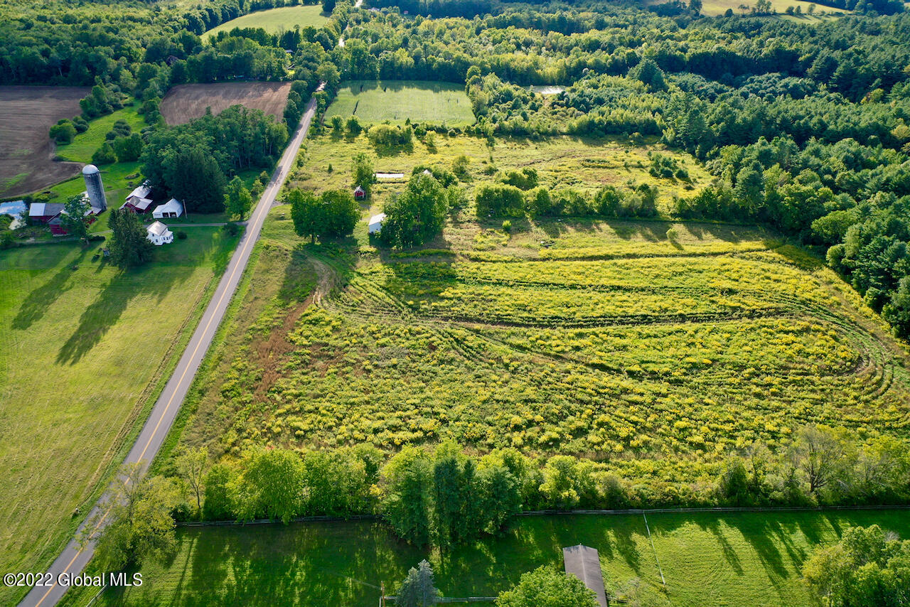 3301 Birchton Road Milton, NY 12020 - Photo 10 of 68 10