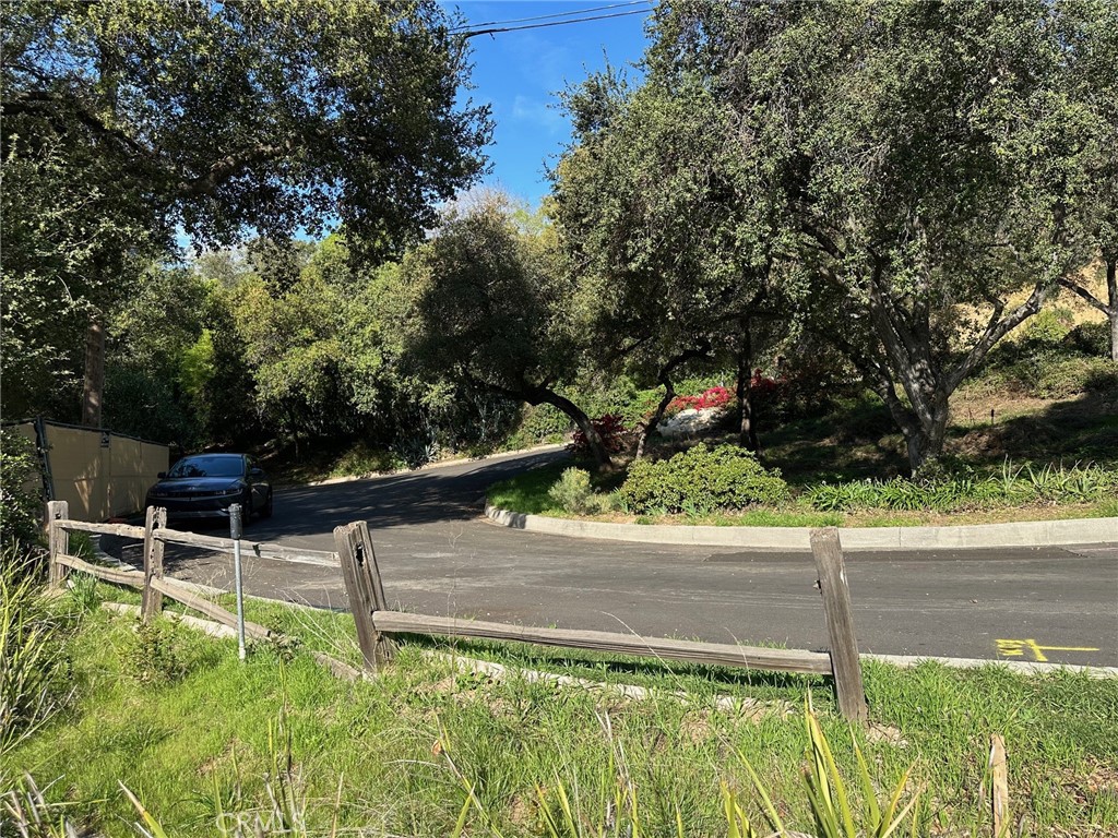 976 Ridgeside Drive Monrovia, CA 91016 - Photo 2 of 10