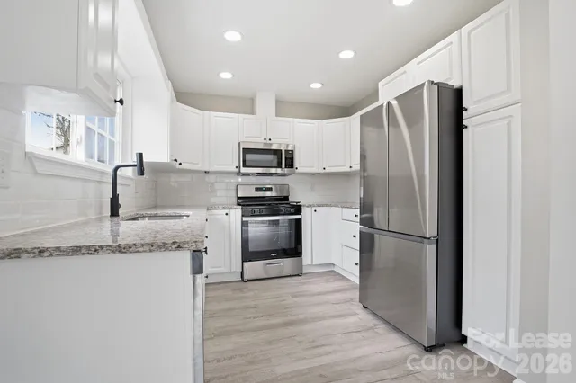 $2,190 | 232 Vista Grande Circle, Charlotte, NC 28226