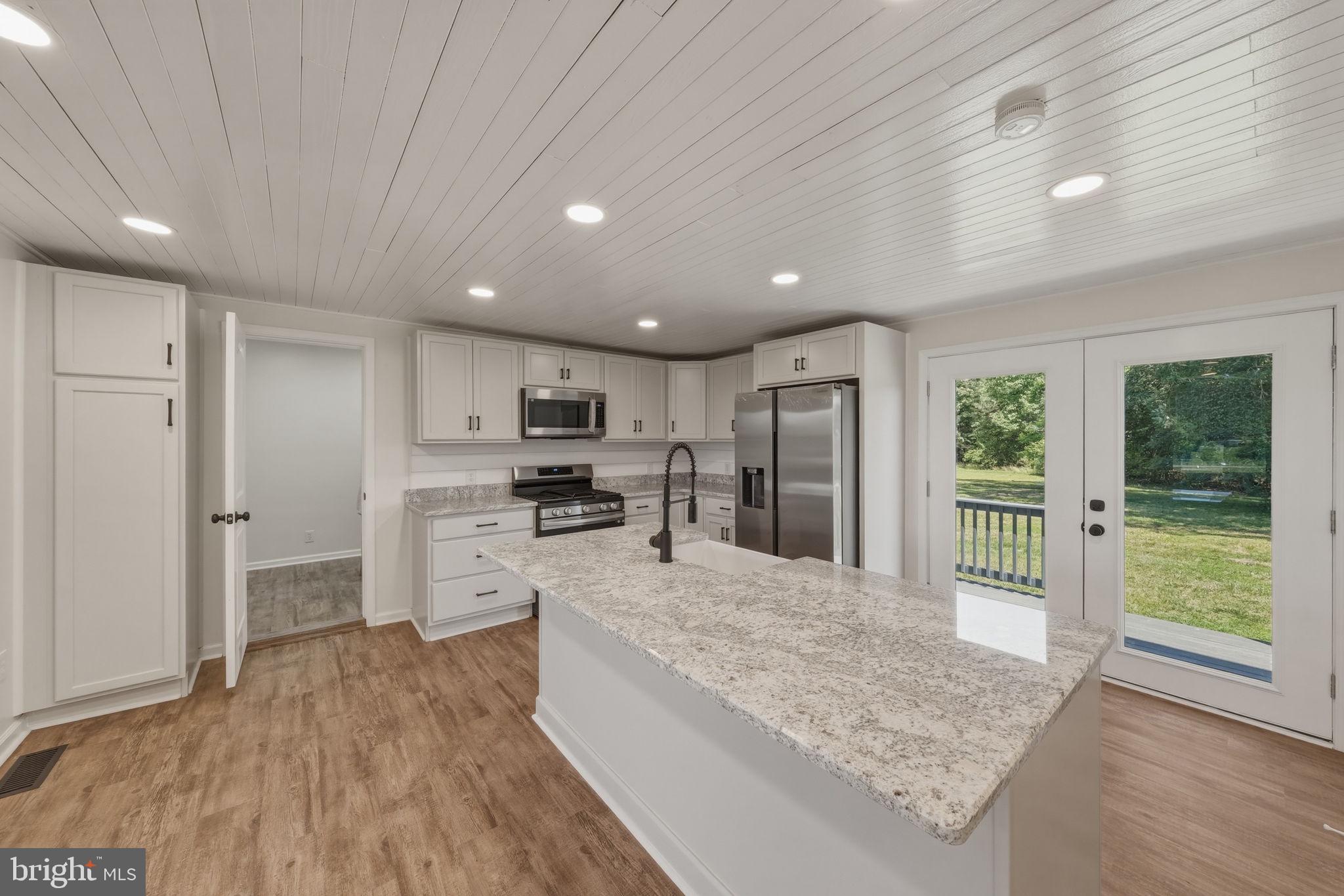 2426 Hampton Hall Road Callao, VA 22435 - Photo 18 of 41