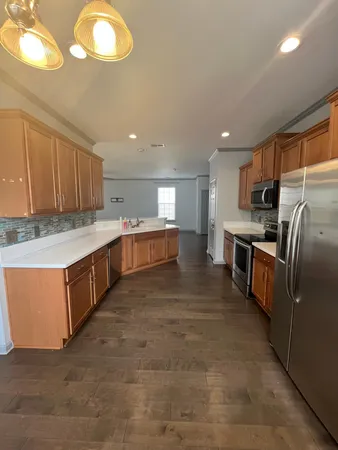 $2,650 | 242 Medford Drive, Summerville, SC 29485