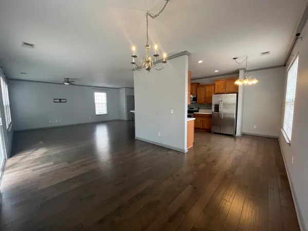$2,650 | 242 Medford Drive, Summerville, SC 29485