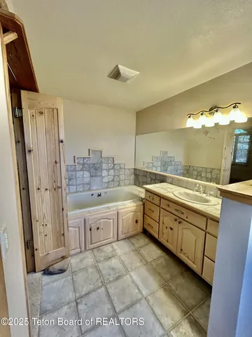 $1,149,000 | 507 West Elkhorn Drive, Star Valley Ranch, WY 83127