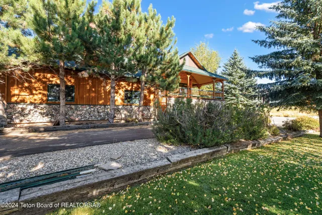 $1,149,000 | 507 West Elkhorn Drive, Star Valley Ranch, WY 83127