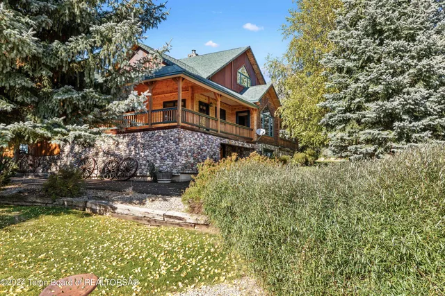 $1,149,000 | 507 West Elkhorn Drive, Star Valley Ranch, WY 83127