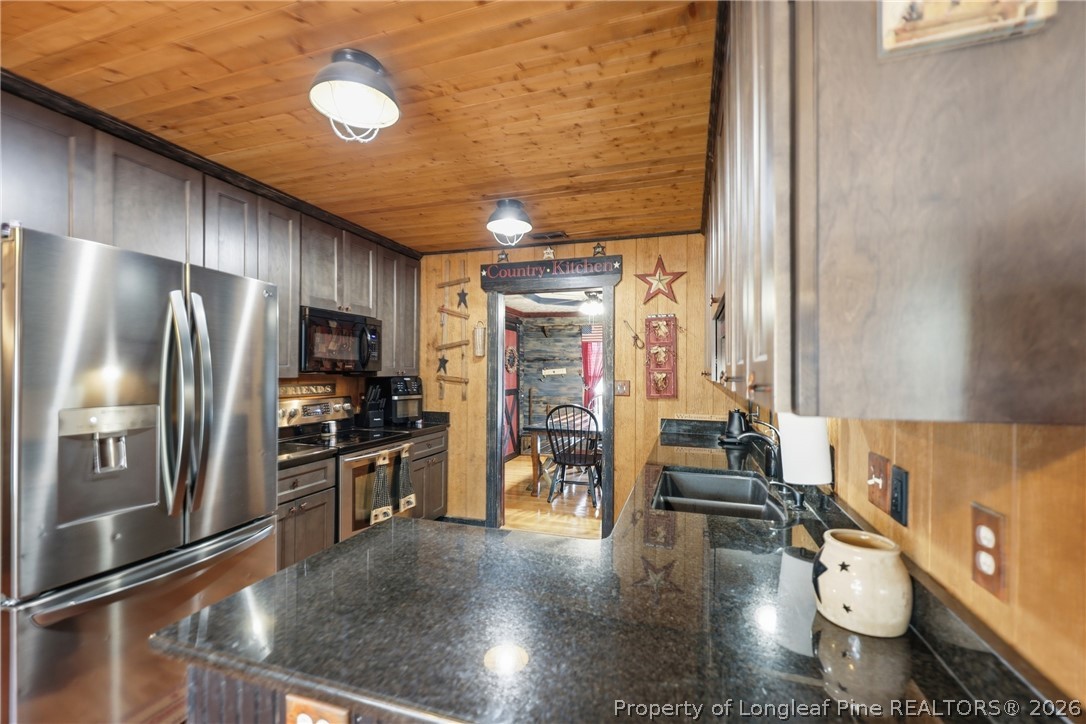 949 Adcox Road Raeford, NC 28376 - Photo 23 of 48