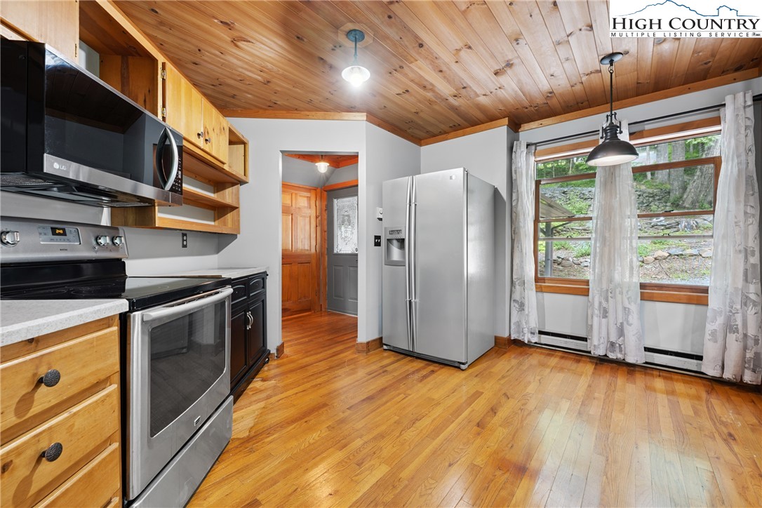216 Cane Road Boone, NC 28607 - Photo 8 of 46