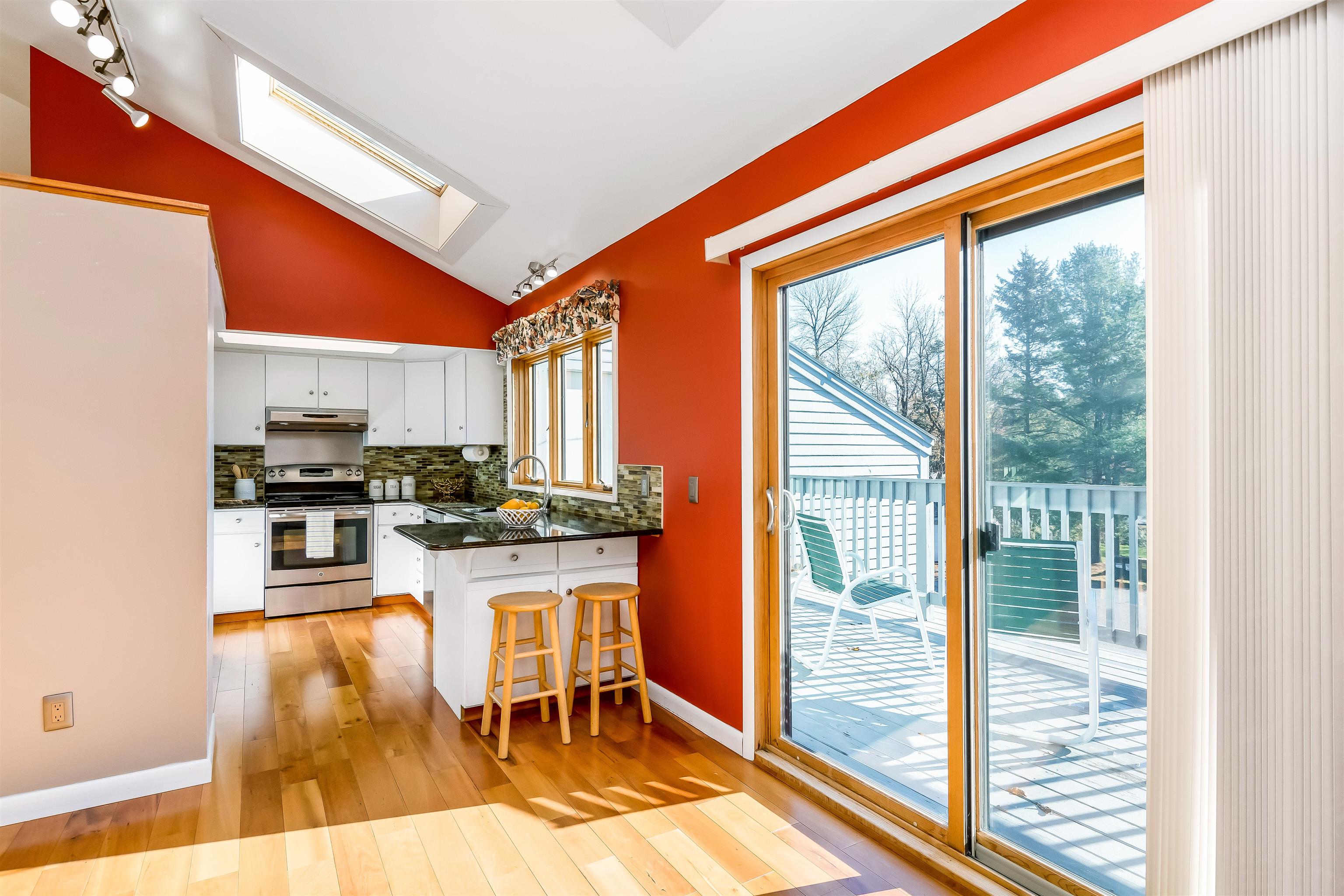 84 Bay Road Shelburne, VT 05482 - Photo 11 of 40 Gallery Image 11