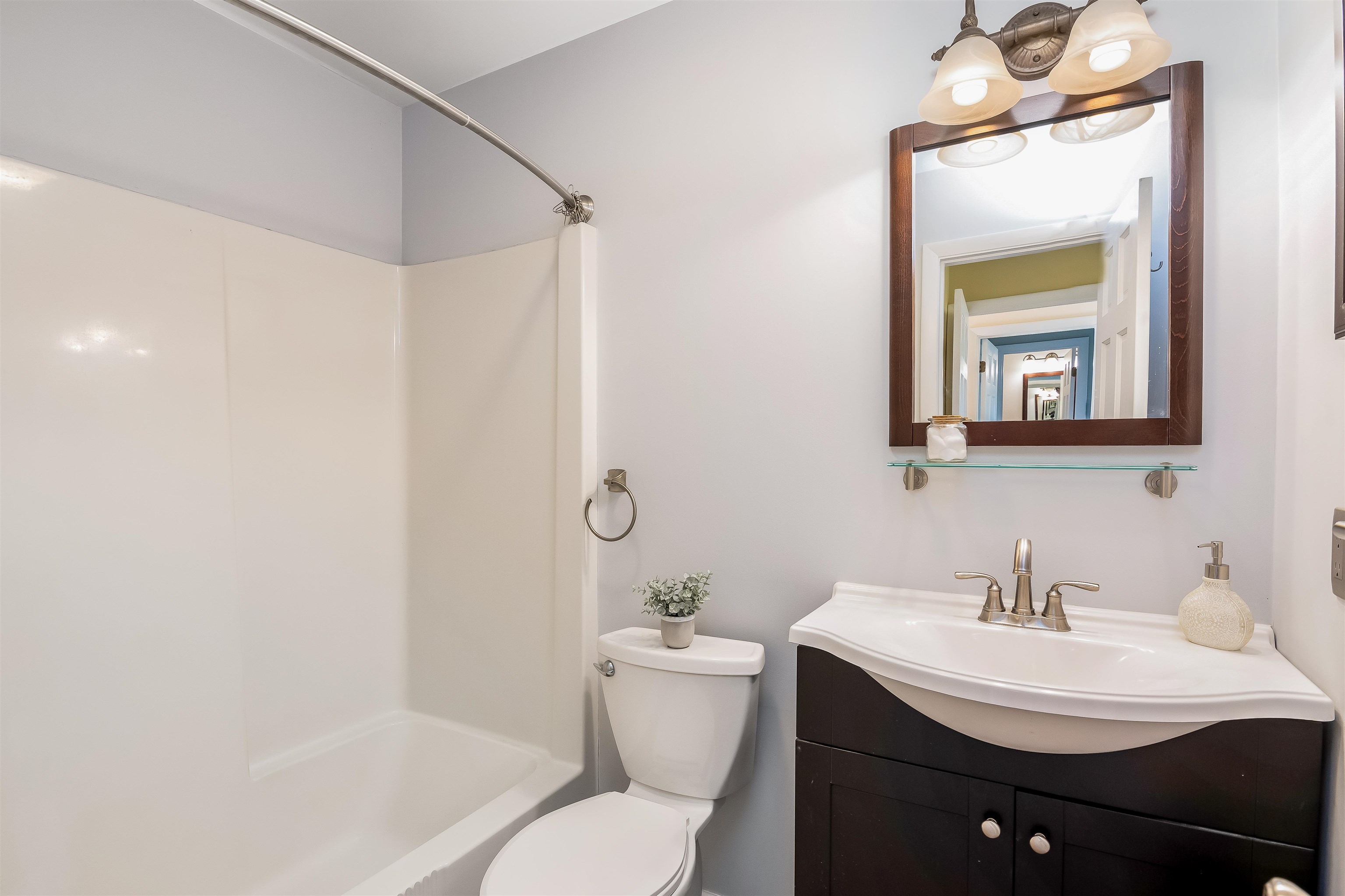 84 Bay Road Shelburne, VT 05482 - Photo 22 of 40 Gallery Image 22