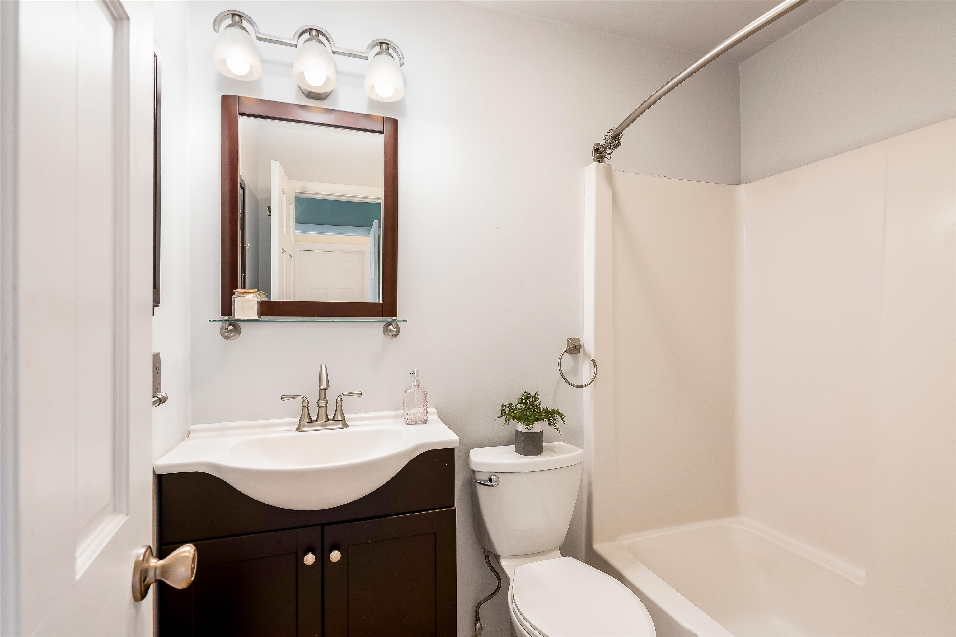 84 Bay Road Shelburne, VT 05482 - Photo 24 of 40 Gallery Image 24