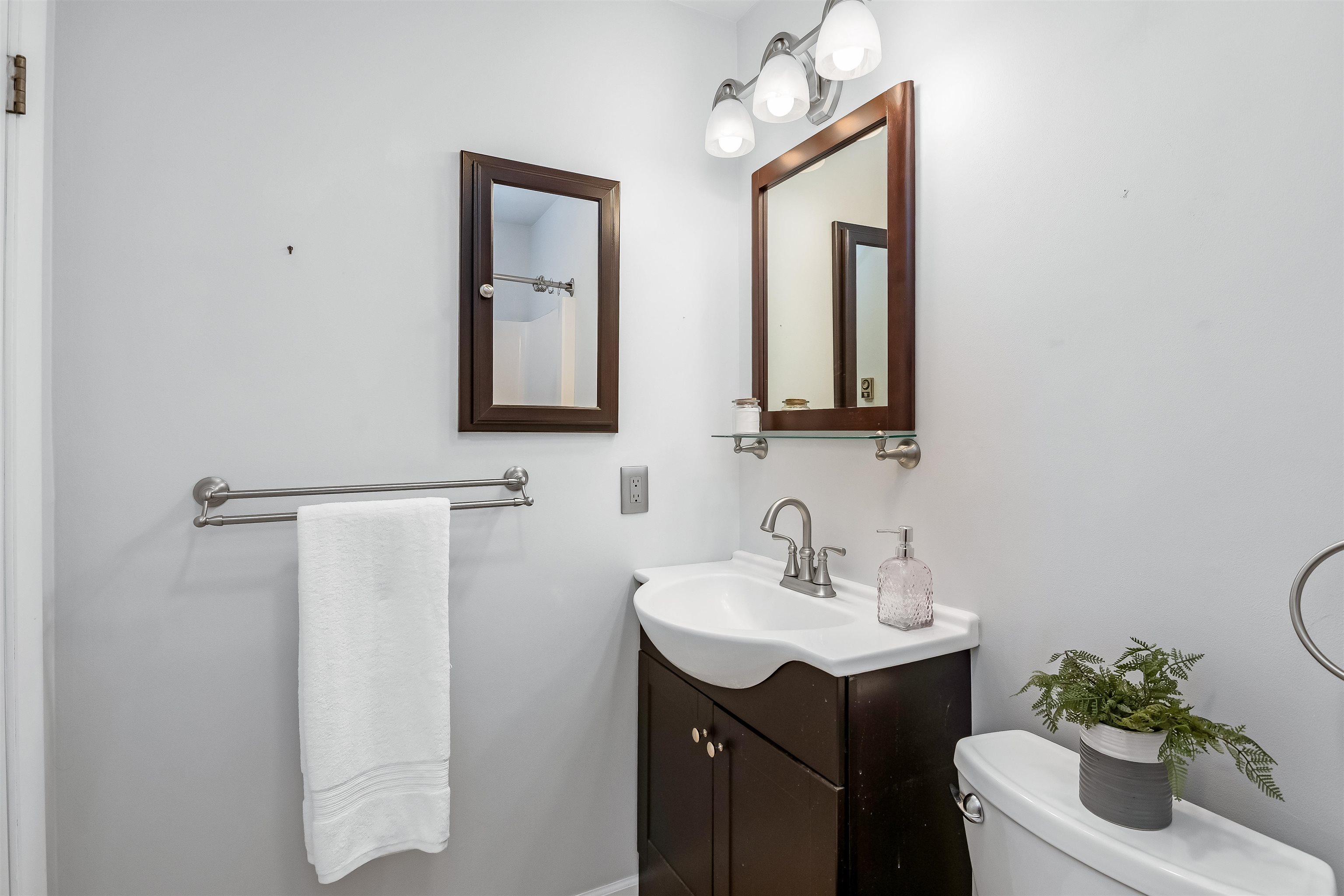 84 Bay Road Shelburne, VT 05482 - Photo 25 of 40 Gallery Image 25
