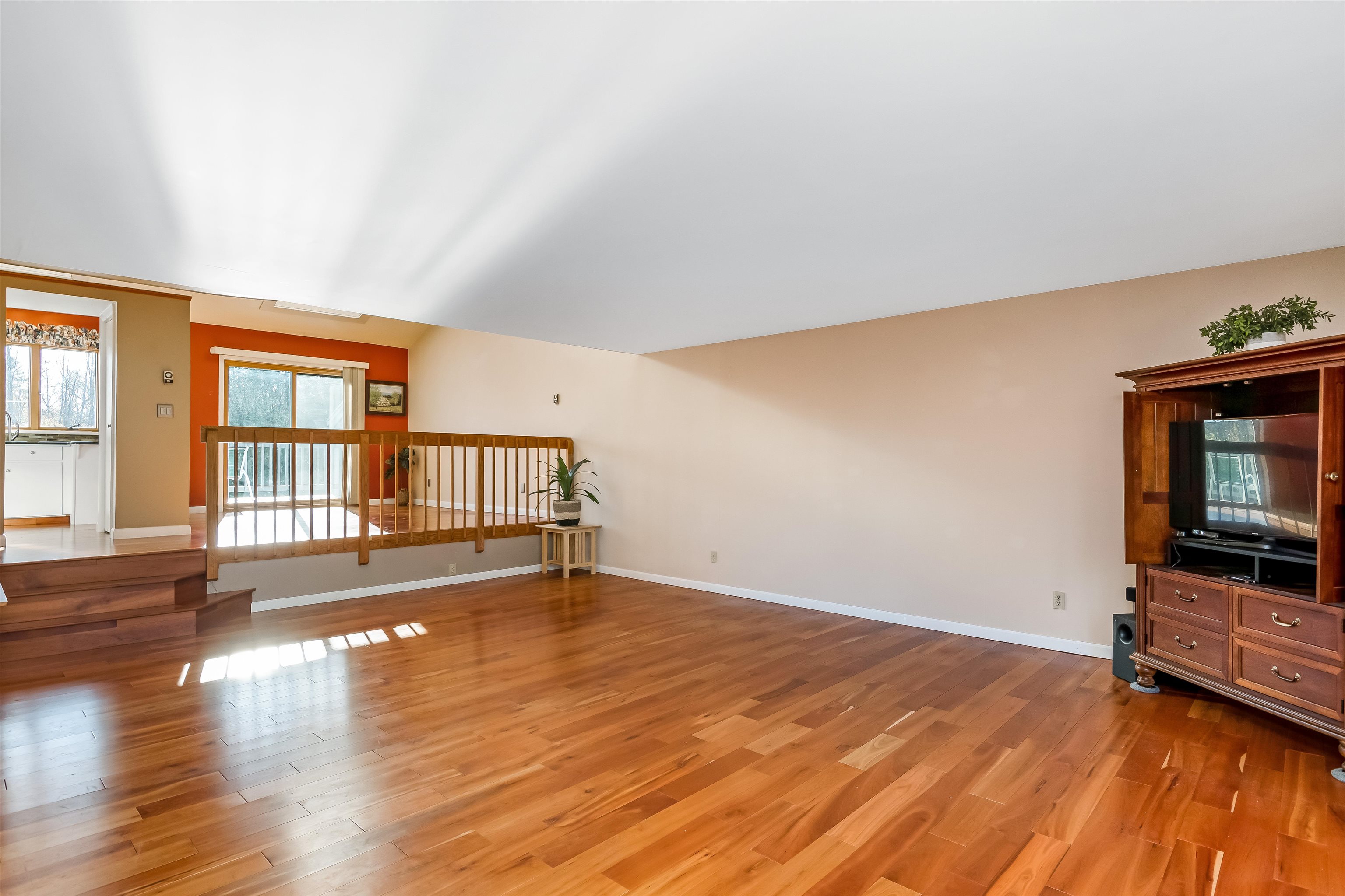 84 Bay Road Shelburne, VT 05482 - Photo 6 of 40 Gallery Image 6