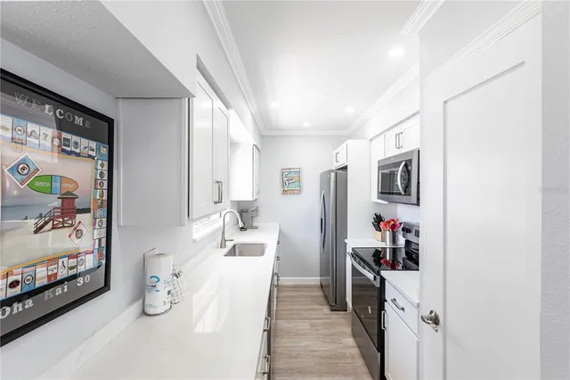 $5,970 | 6020 Midnight Pass Road, Unit 30, Sarasota, FL 34242