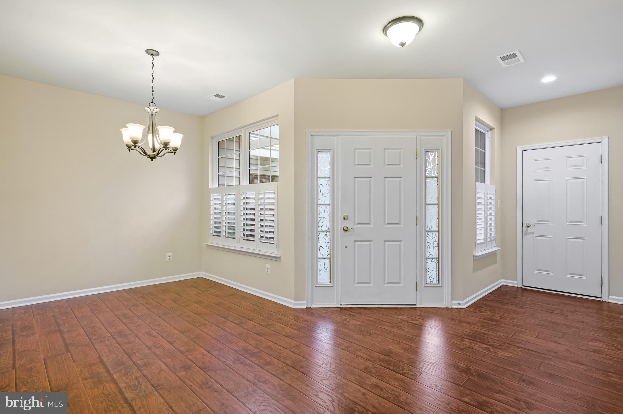 44348 Sunset Maple Drive Ashburn, VA 20147 - Photo 9 of 34