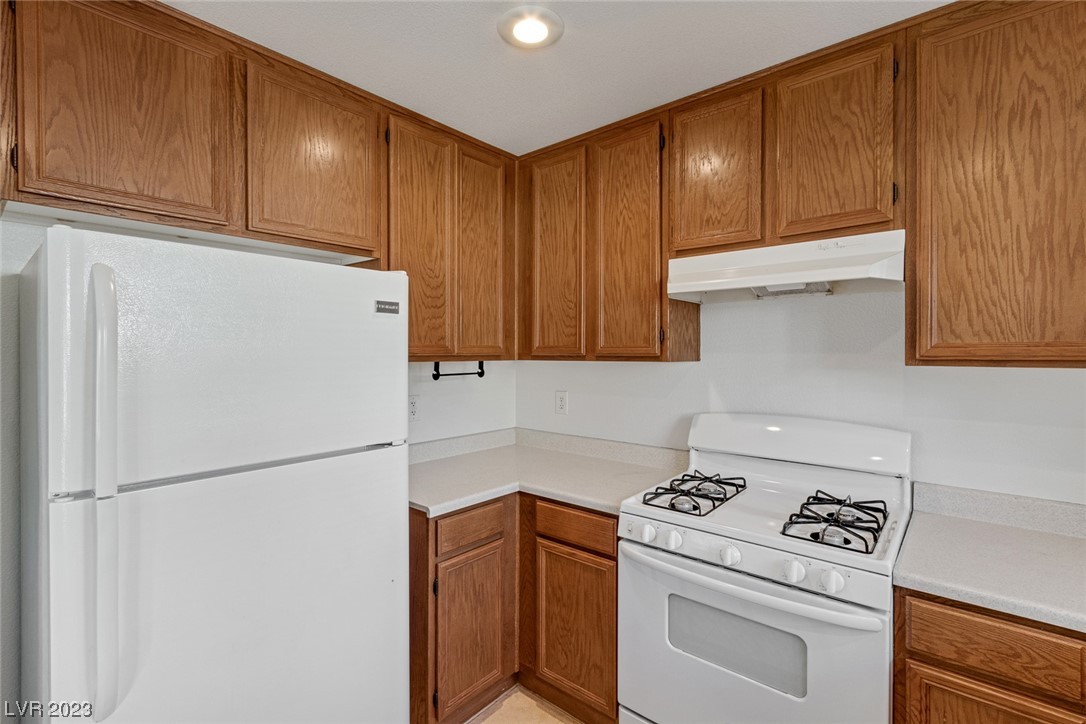 8254 Time Machine Avenue Las Vegas, NV 89113 - Photo 17 of 44