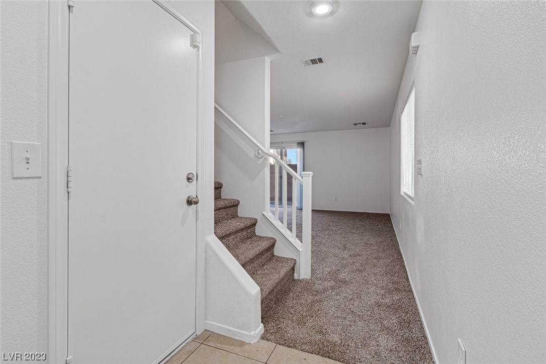 8254 Time Machine Avenue Las Vegas, NV 89113 - Photo 5 of 44