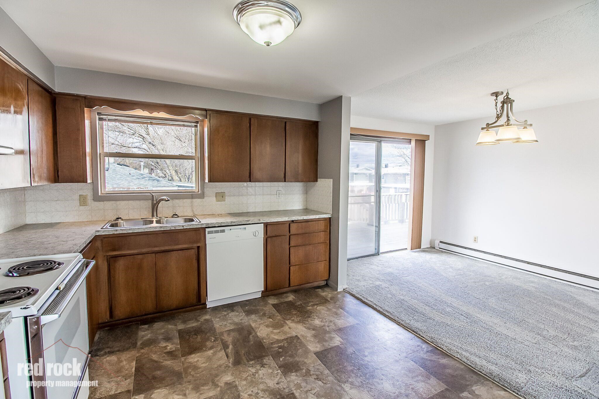 405 East Dalke Avenue Spokane, WA 99208 - Photo 3 of 21