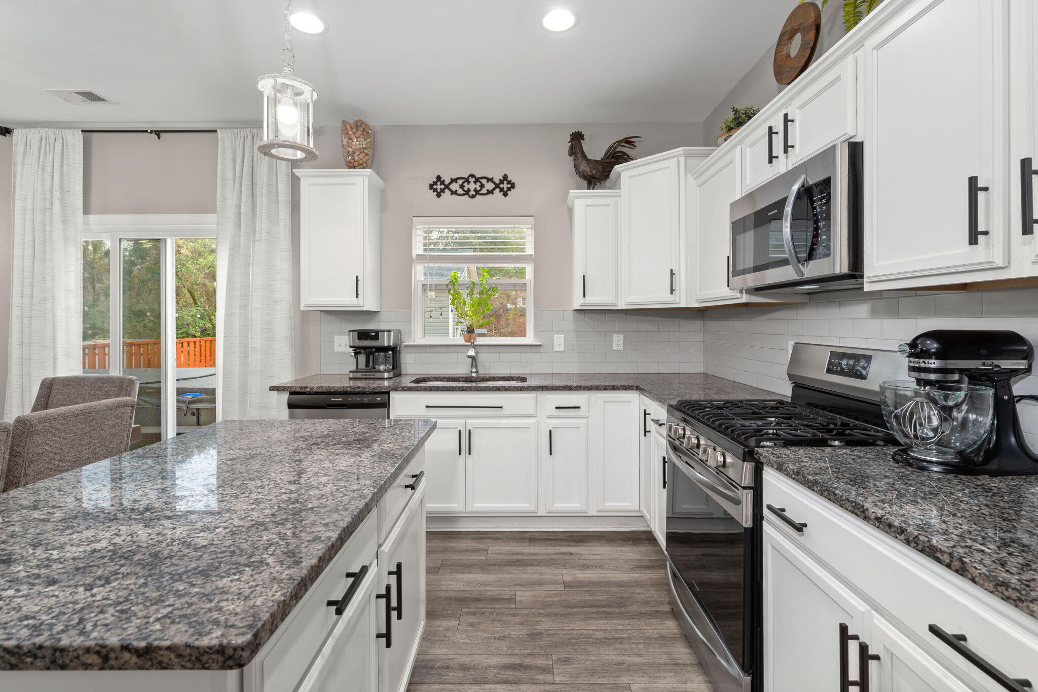 65 Folly Rd Boulevard Charleston, SC 29407 - Photo 13 of 33 12