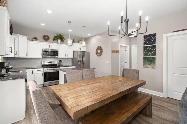 $3,800 | 65 Folly Rd Boulevard, Charleston, SC 29407