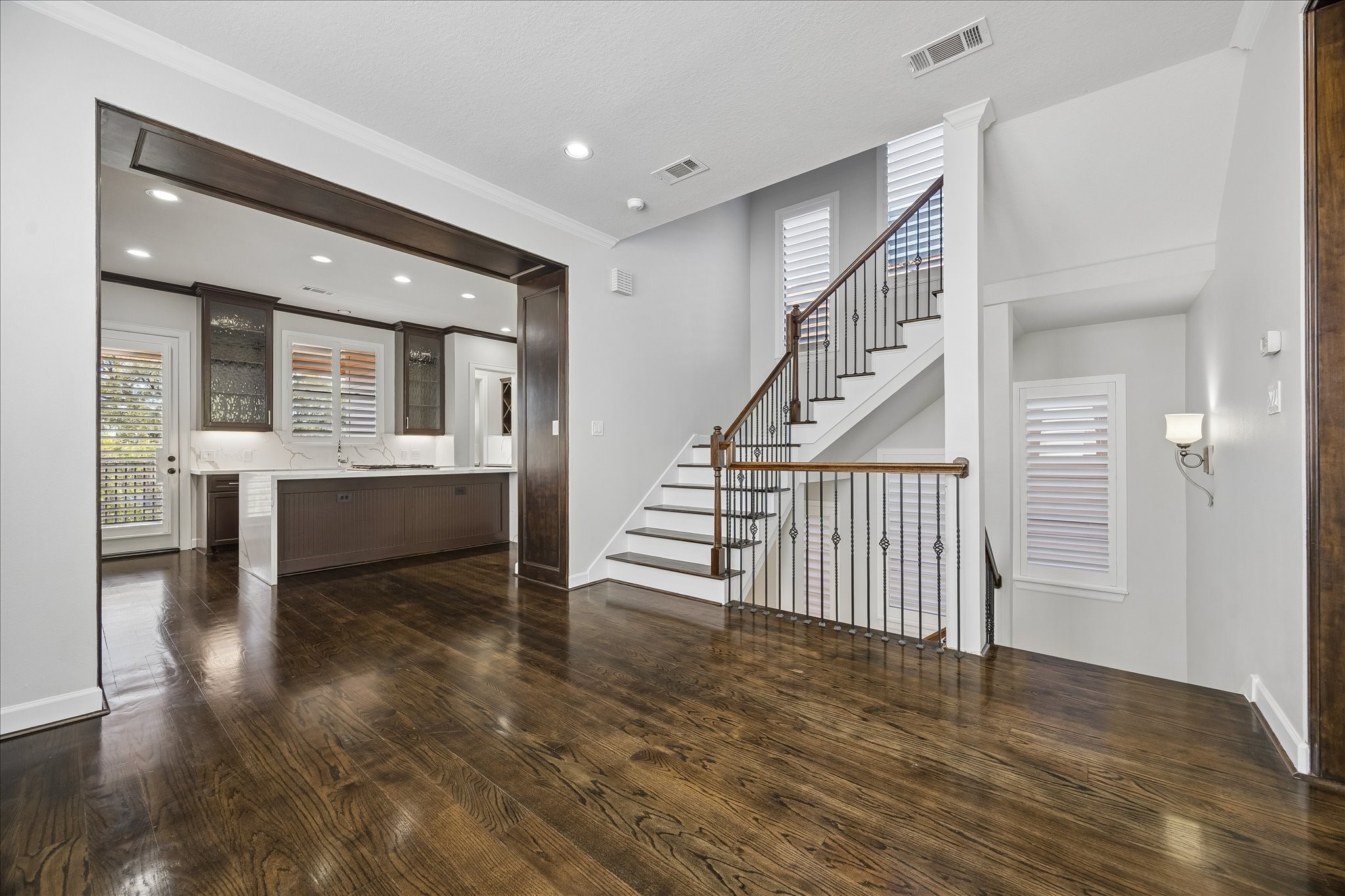 709 Herkimer Street Houston, TX 77007 - Photo 9 of 31 a view of livingroom with furniture and wooden floor