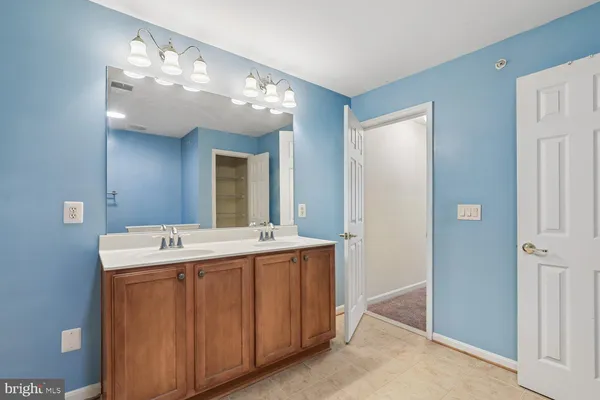 $2,700 | 3000 Chinkapin Oak Lane, Woodbridge, VA 22191