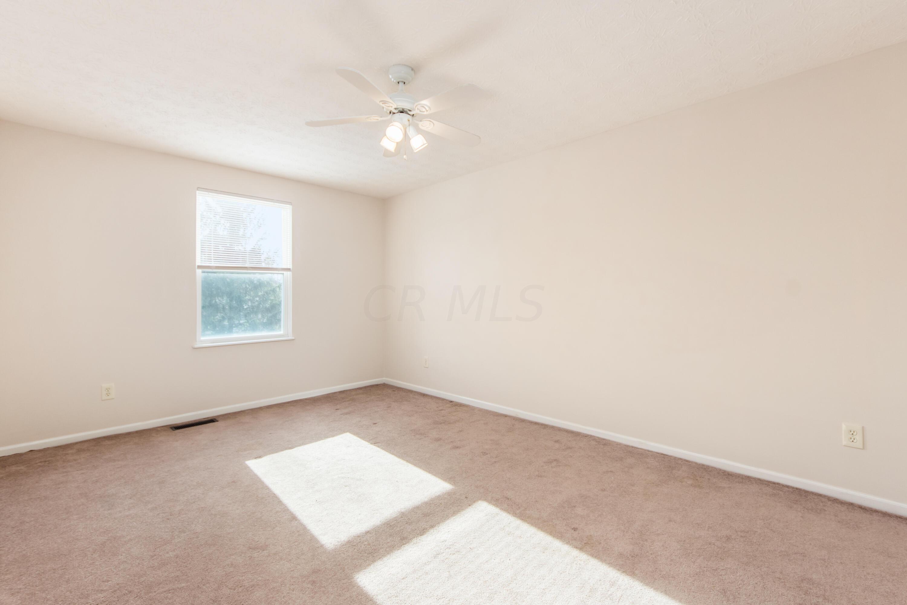 2538 Roe Drive Lewis Center, OH 43035 - Photo 19 of 37 M_2538_Roe057