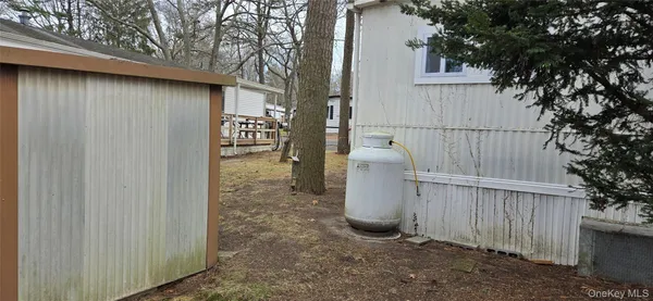 a view of a storage & utility room