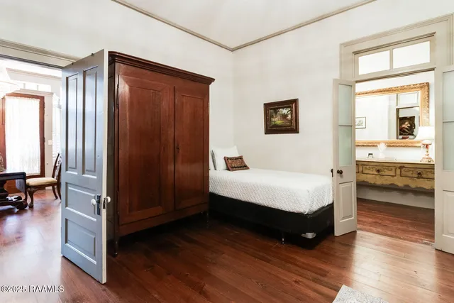 $750,000 | 130 South Main Street, St. Martinville, LA 70582