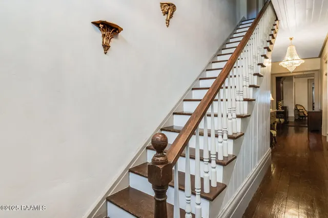 $750,000 | 130 South Main Street, St. Martinville, LA 70582