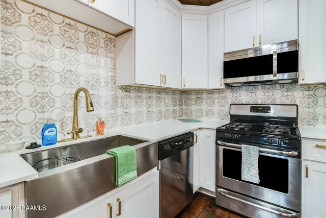 $750,000 | 130 South Main Street, St. Martinville, LA 70582