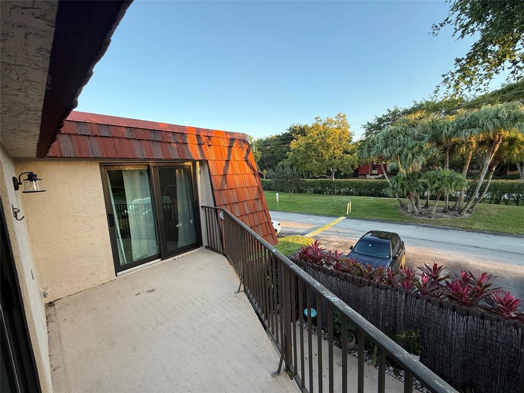 8535 Boca Rio Drive Boca Raton, FL 33433 - Photo 13 of 37