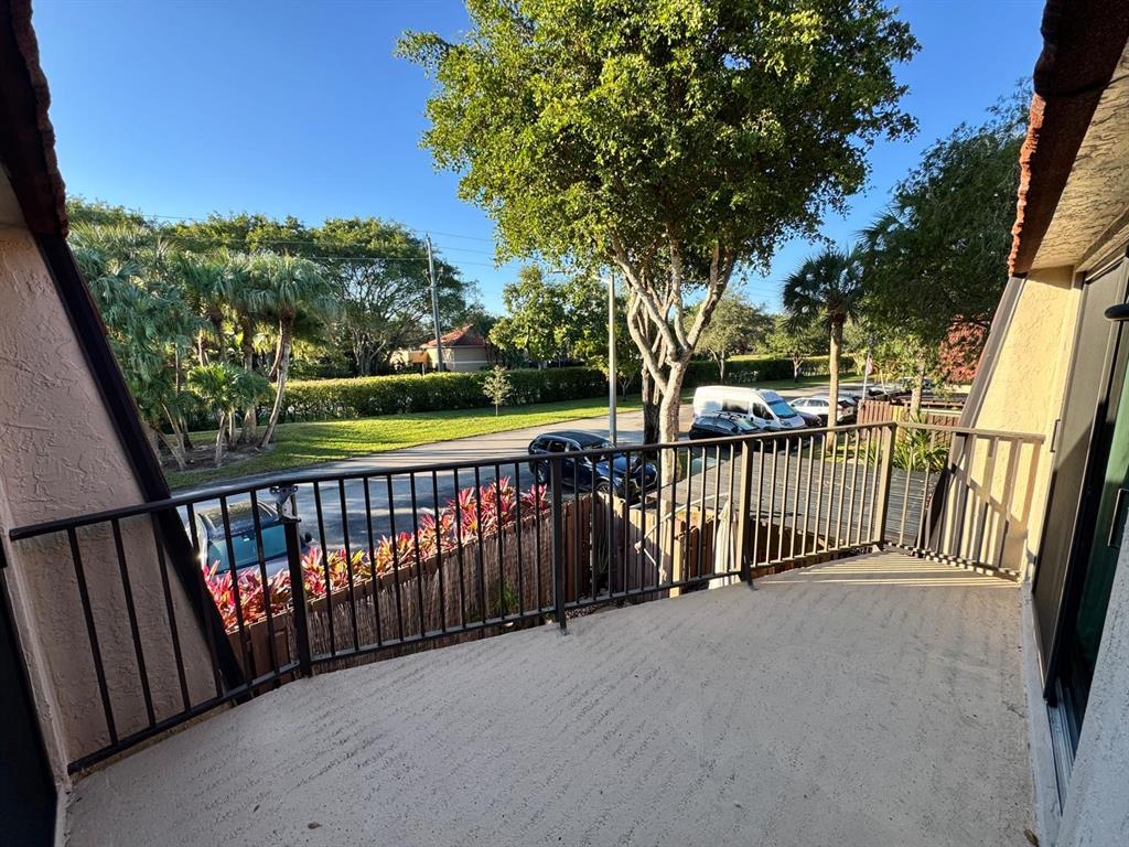 8535 Boca Rio Drive Boca Raton, FL 33433 - Photo 18 of 37