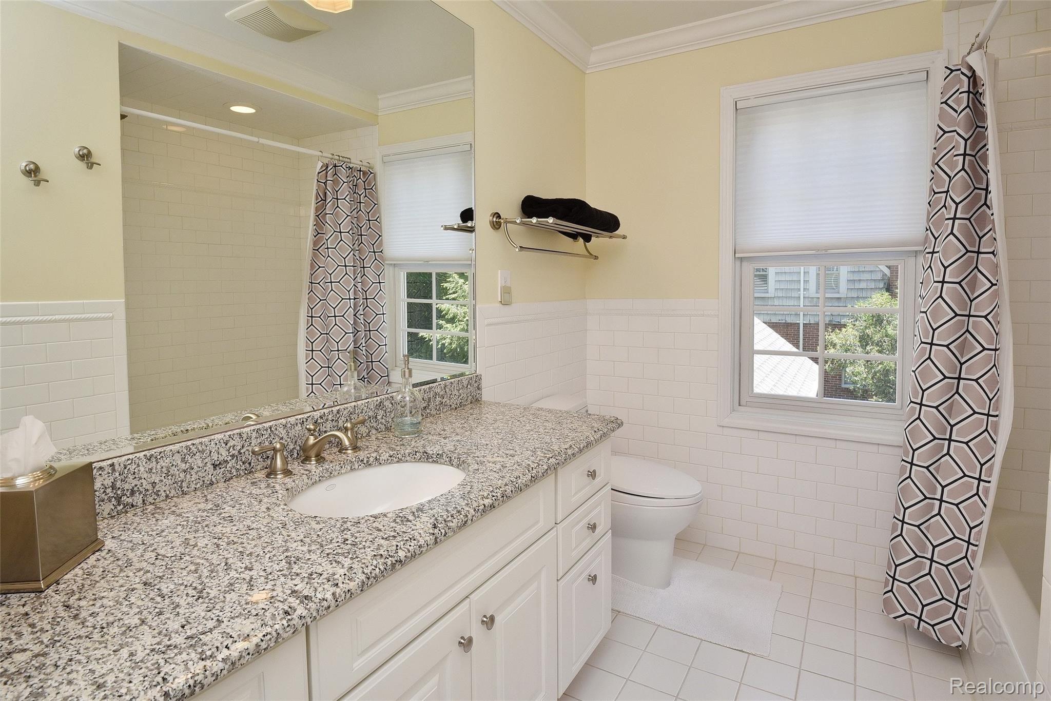 1051 Rivenoak Street Birmingham, MI 48009 - Photo 29 of 37 1051 Rivenoak_26.JPG