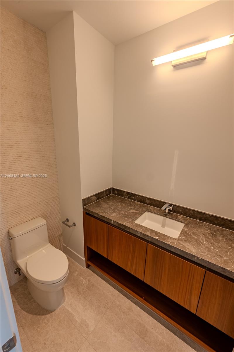 175 Southeast 25th Road, Unit 1002 Miami, FL 33129 - Photo 16 of 26 Gallery Image 16