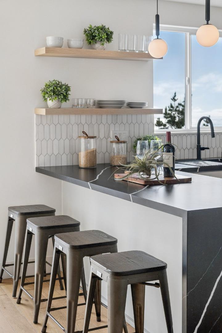 170 Beachview Avenue Pacifica, CA 94044 - Photo 45 of 85 a kitchen with a table and chairs