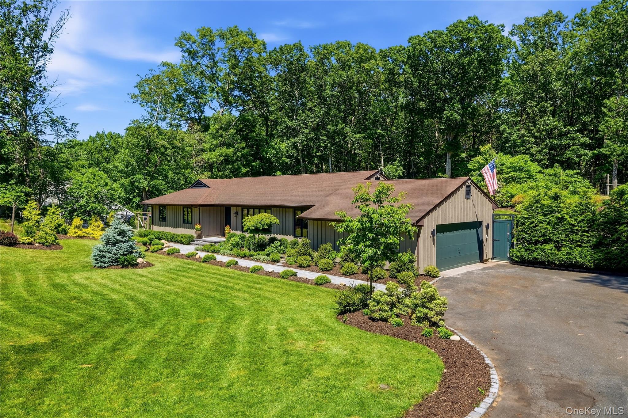 53 Soundview Drive Shoreham, NY 11786 - Photo 2 of 44