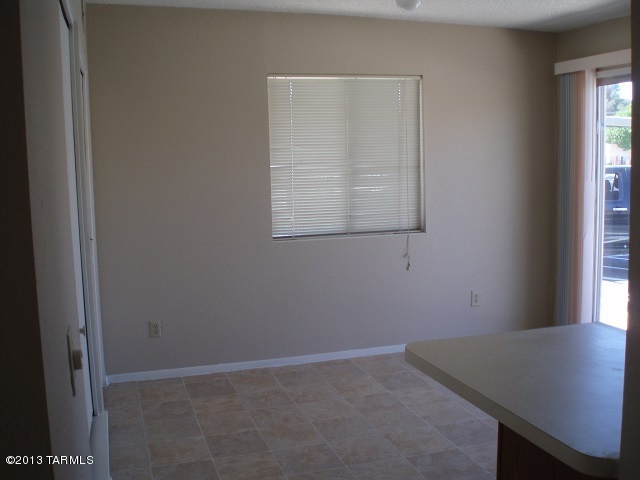 5960 East Refreshment Pass Tucson, AZ 85712 - Photo 7 of 17