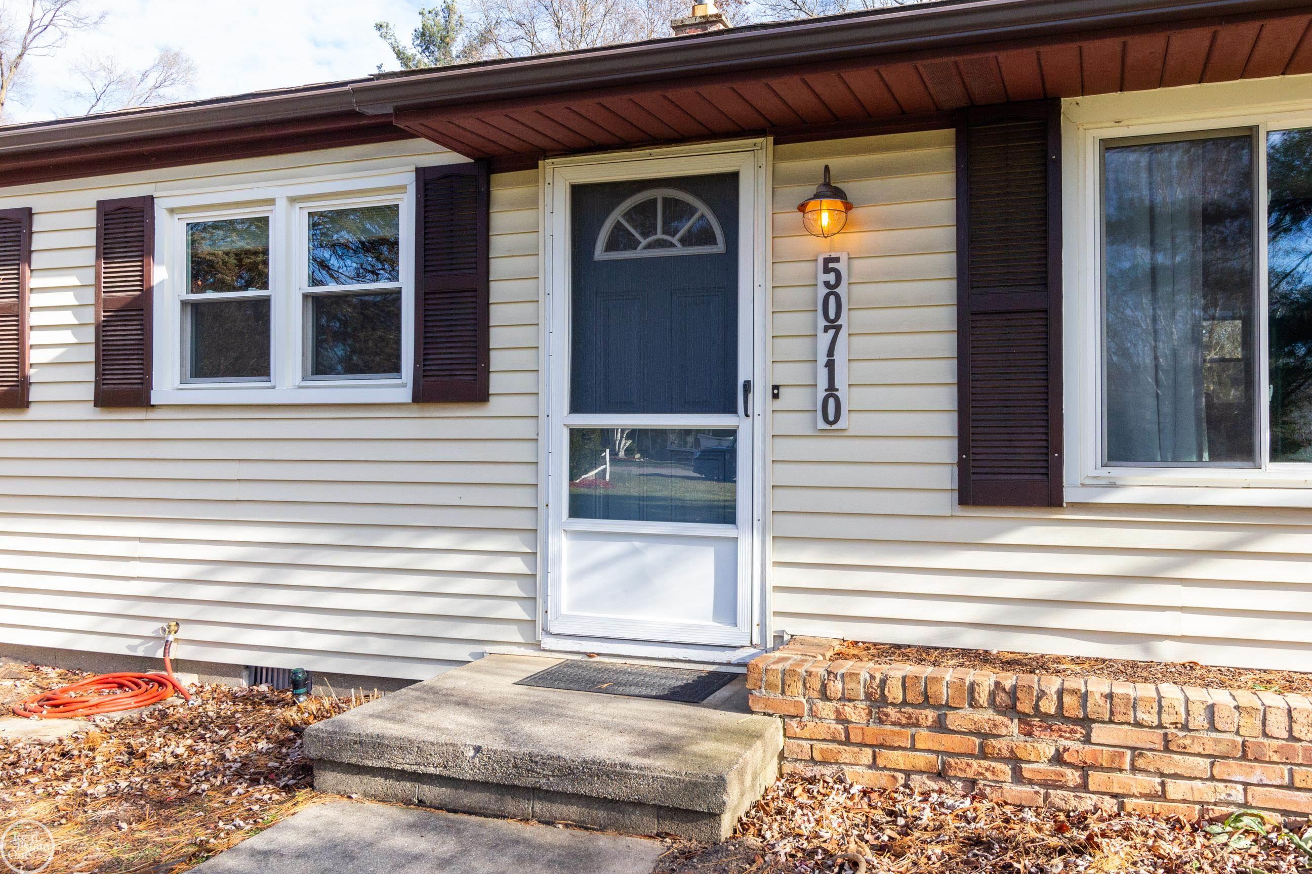 50710 Cedargrove Road Utica, MI 48317 - Photo 5 of 34 Newer Windows