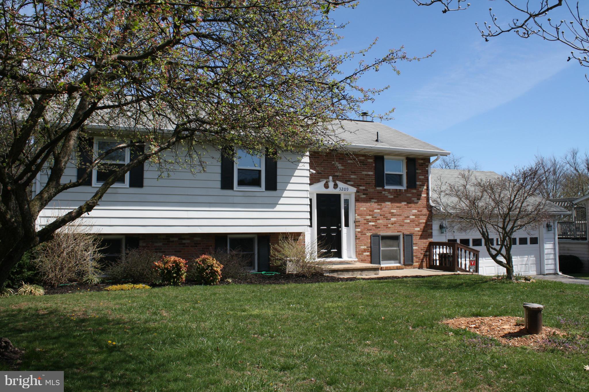 3209 Hooper Road New Windsor, MD 21776 - Photo 2 of 24 Exterior (Front)