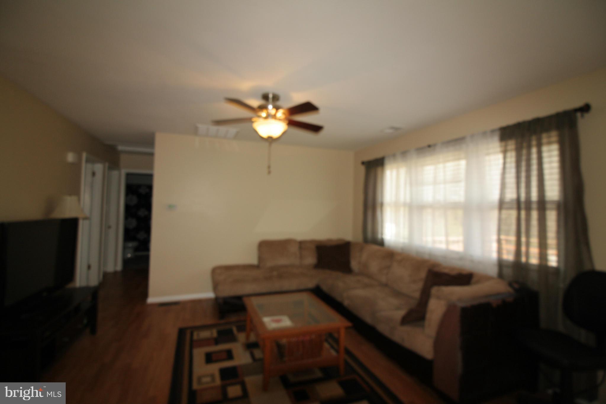 3209 Hooper Road New Windsor, MD 21776 - Photo 7 of 24 Living Room