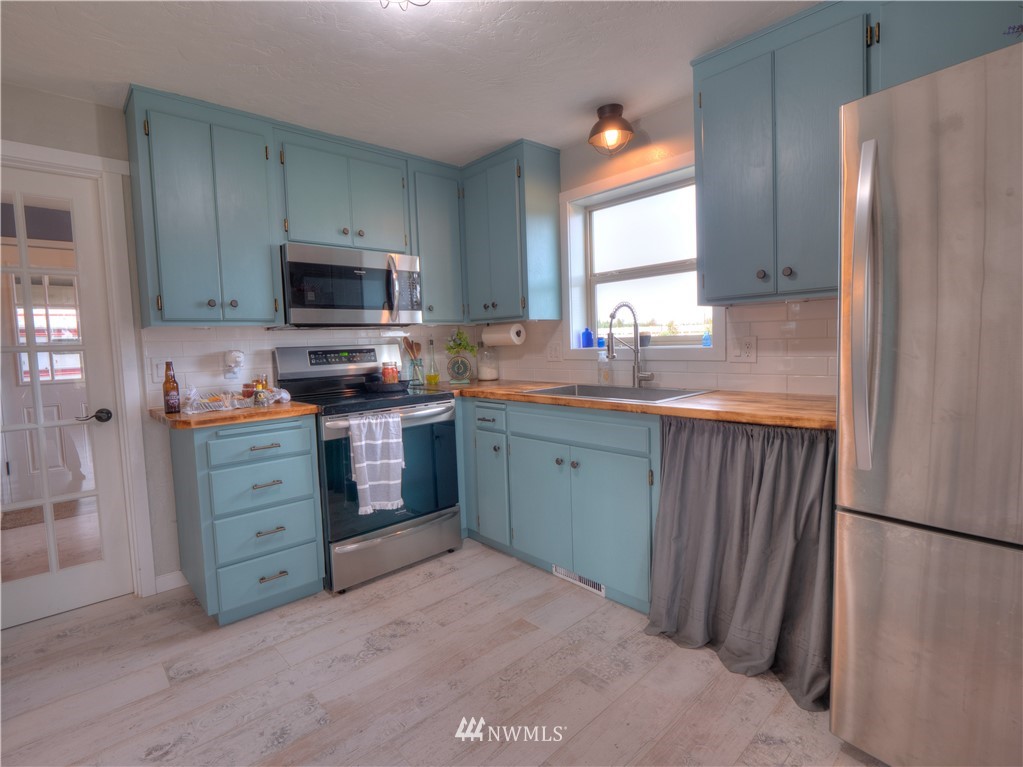 22110 Summers Road Centralia, WA 98531 - Photo 3 of 40