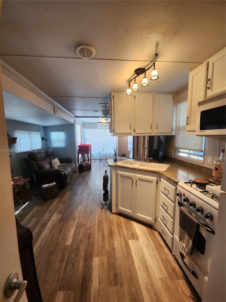 325 Calusa Street, Unit 443 Key Largo, FL 33037 - Photo 11 of 28 Gallery Image 11