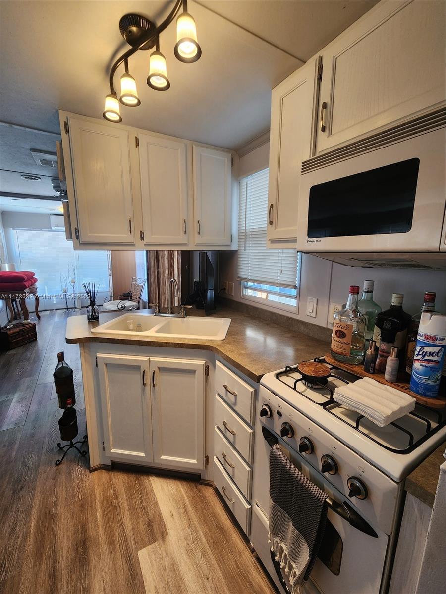 325 Calusa Street, Unit 443 Key Largo, FL 33037 - Photo 12 of 28 Gallery Image 12
